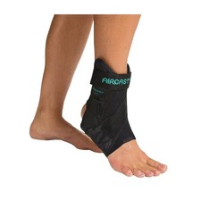 Aircast AirSport Ankle Brace, Medium, Right, Black — listing 5