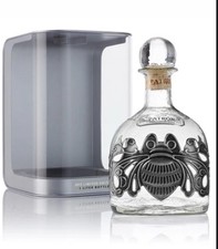 Empty Patrón Silver 750ml Tequila Bottle, Hand-Blown Glass Decanter — listing 2