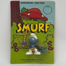 Vintage 1982 Schleich Peyo Smurf with Flowers PVC Figurine on Wallace Berrie Card — listing 4