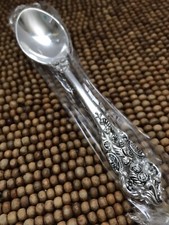 Rogers Silver Plated Soup Spoon, Ornate Beaded & Foliate Handle, Monogrammed 'W', 9 inch — listing 4