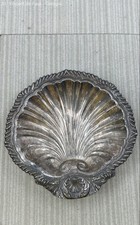 W&S Blackinton Silverplate Scallop Shell Serving Dish with Shell Feet — listing 2
