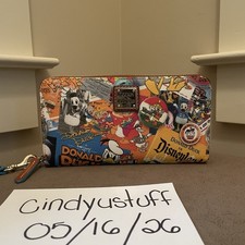 Disney Parks Dooney & Bourke Donald Duck MagicBand, Limited Edition of 3,000