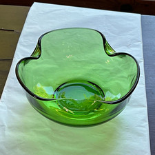 Green Glass Shamrock / Four-Leaf Clover Tea Bag Holder — listing 3
