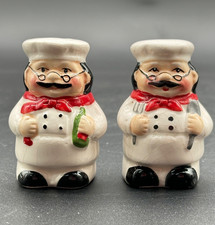 Vintage 1950s Red Plastic Chef Figural Salt and Pepper Shaker Holder — listing 3