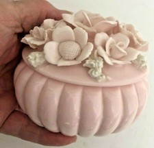 Vintage Porcelain Rose-Motif Covered Trinket / Powder Box, Scalloped Form — listing 5