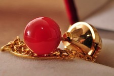 Vintage Coral Cabochon 18k Gold Tie Tack Pin with Safety Chain