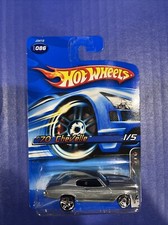 Hot Wheels '70 Chevy Chevelle SS Die-Cast Car in Spectraflame Green with White Stripes — listing 4