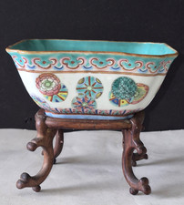 Chinese Famille Rose Porcelain Baluster Vase with Dragon and Phoenix Motif — listing 4