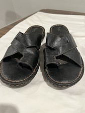 b.o.c. Born Concept Black Leather Flower Slide Sandals, Women's Size 7, listing 5