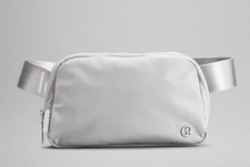 Lululemon Everywhere Belt Bag 1L — listing 6