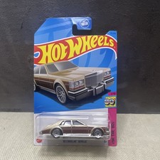 Hot Wheels Cadillac Seville Lowrider, Metalflake Maroon with White Pinstripe Panels — listing 5