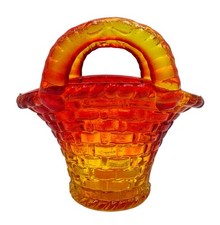 pressed glass basket Vintage Pressed Glass Mini Basket with Diamond Pattern — listing 3