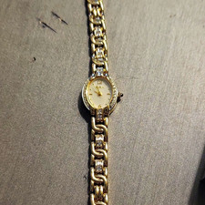 Vintage Elgin Ladies' Cocktail Wristwatch with Cushion Case and Mesh Bracelet — listing 4