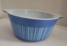 Vintage Pyrex 474-B 1.5 Qt Round Casserole with Lid, Gold Hex Signs / Cross-Stitch Pattern on White — listing 2