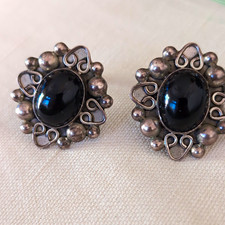 Taxco Sterling Silver Modernist Dangle Earrings with Geometric Dot Pattern — listing 4