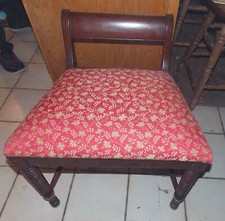 French Louis XV Style Painted & Parcel-Gilt Caned Vanity Bench with Silk Cushion — listing 5
