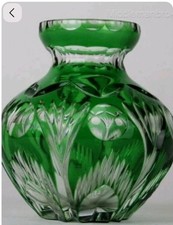 Cut Crystal Vase with Frosted Rose Motif and Sawtooth Rim — listing 4