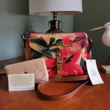 Vintage Floral Ditsy Print Leather Crossbody Flat Bag with Front Zip Pocket — listing 3