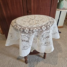 Vintage Round Scalloped-Edge Floral Lace Tablecloth/Table Topper with Rectangular Cloth — listing 5