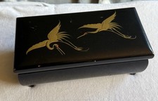 Vintage Japanese Black Lacquer Jewelry Chest with Mother of Pearl Abalone Inlay Pagoda Landscape — listing 4