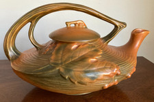 Roseville Pottery Bushberry Teapot in Blue — listing 3