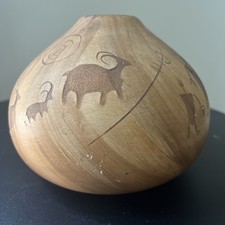 Navajo Etched Southwestern Pottery Pair - Seed Pot & Bud Vase with Desert Scene — listing 6