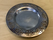Oneida Silversmith Set of 8 Silverplate Coasters with Glass Inserts, 6 inch Round — listing 3