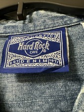 Vintage Hard Rock Cafe Shanghai Embroidered Crewneck Sweatshirt, Size Medium — listing 4
