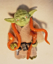 Kenner Star Wars Yoda 3.75" Action Figure with Cloth Robe, Orange Snake and Gimer Stick — listing 5