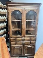 Temple Stuart Rock Maple China Cabinet / Hutch, Early American Colonial Style — listing 3