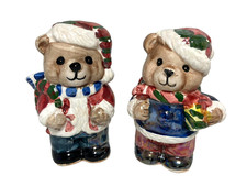 Figural Santa Claus Head Salt and Pepper Shakers with Pinecone and Evergreen Detail — listing 4