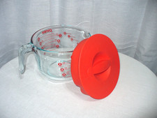 Pyrex 8-Cup / 2-Quart Glass Measuring Batter Bowl with Red Vented Lid — listing 5