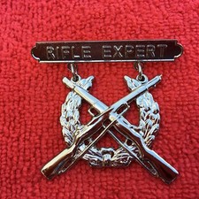 Lot of USMC Marksmanship Qualification Badges (Rifle Expert & Pistol Expert) with Award Bars, Plus Misc Lapel Pins — listing 4