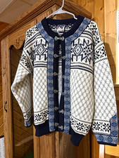 Dale of Norway XL Wool Cardigan Sweater with Pewter Clasps and Embroidered Placket — listing 6