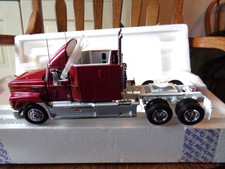 Franklin Mint 1993 Mack Elite CL 613 Diecast Semi Tractor 1:32 Scale Burgundy — listing 3