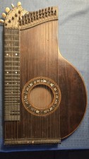 Antique Concert Zither with Fretted Fingerboard in Original Case — listing 3