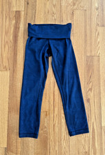 Lululemon Cropped Athletic Leggings in Gray Textured Print