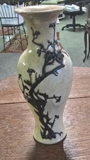Pair of Chinese Crackle-Glaze Porcelain Floral Vases with Famille Rose Decoration — listing 6