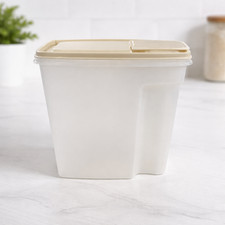 Rubbermaid White Plastic Cereal / Dry Goods Storage Container with Flip-Top Pour Lid — listing 4