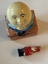 Humpty Dumpty Figural Porcelain Hinged Trinket Box on Brick Wall Base — listing 4