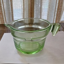 Vintage Depression Glass Green Uranium Glass 1-Cup Measuring Cup with Embossed Measurements — listing 6