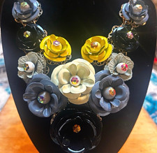 Statement Floral Cabochon & Rhinestone Necklace and Bracelet Set — listing 5