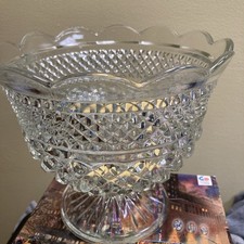 Anchor Hocking Wexford Pattern Footed Compote / Pedestal Candy Dish with Scalloped Rim — listing 4