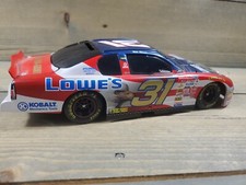 Action Racing Collectables 1:64 Scale 24kt Gold Commemorative Armed Forces Diecast Set, Lowe's Motor Speedway May 28 2000 — listing 4