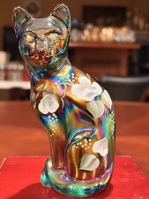 Iridescent Carnival Glass Crouching Cat Figurine (Black Amethyst) — listing 3