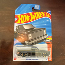 Hot Wheels 1953 Chevy Pickup Truck with Tribal Flame Tampo — listing 6