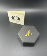 Black Basalt Jasperware Star-Shaped Trinket Box with Chariot & Sprigged Florets — listing 2