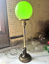 Table Lamp with Purple/UV-Style LED Bulb and Pull-Chain Socket — listing 6