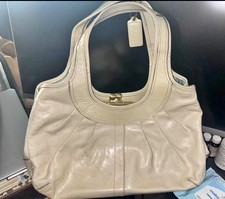 Two-Tone Cream & Black Leather Frame Kiss-Lock Satchel Handbag