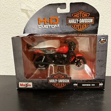 Maisto Harley-Davidson Street Stalker 1:18 Die Cast Motorcycle with Chrome Display Base and Original Box (Avon #33399) — listing 5
